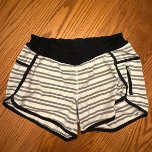 Lululemon Run Speed 4in. Athletic Shorts Striped Gray Black Size 6 Zip Pocket